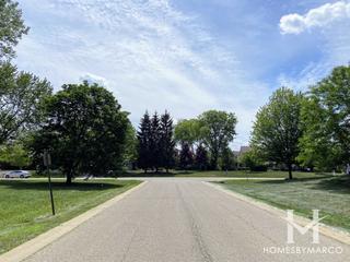 Lakewood Estates subdivision in Hawthorn Woods, IL
