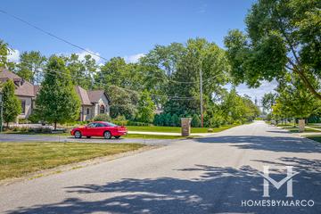 Country Club Park subdivision in Itasca, IL