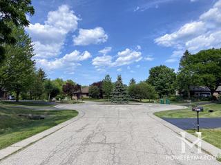 Rambling Hills West subdivision in Hawthorn Woods, IL