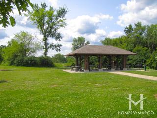 White Oak Estates subdivision in Long Grove, IL