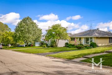 Fairhaven subdivision in Mundelein, IL
