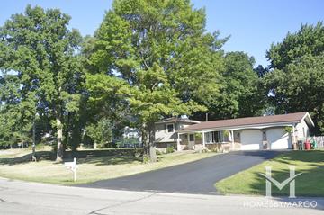 Loch Lomond subdivision in Mundelein, IL