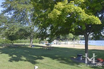 Loch Lomond subdivision in Mundelein, IL