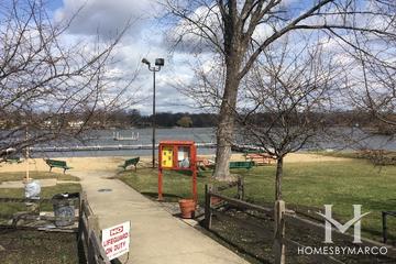Loch Lomond subdivision in Mundelein, IL