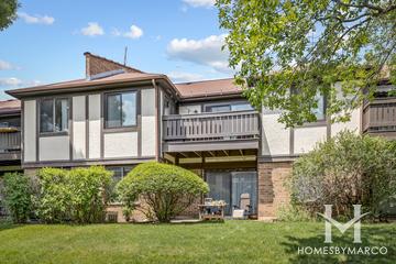 Deerpath Manor subdivision in Palatine, IL