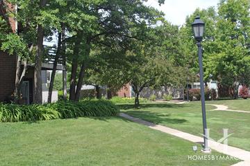 Harvest Run subdivision in Palatine, IL