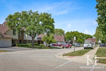 Kingsbrooke subdivision in Palatine, IL