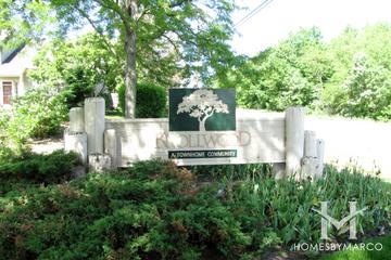 Knollwood of Palatine subdivision in Palatine, IL