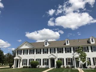 Washington Square subdivision in Aurora, IL