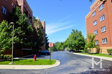 Miramonte Pointe building in Palatine, IL