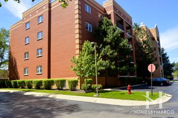 Miramonte Pointe building in Palatine, IL