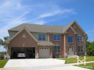 Peregrine Lake Estates subdivision in Palatine, IL