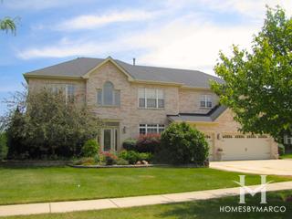 Peregrine Lake Estates subdivision in Palatine, IL