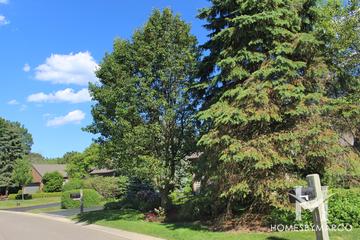 Armour Woods subdivision in Lake Bluff, IL