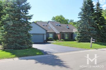 Armour Woods subdivision in Lake Bluff, IL