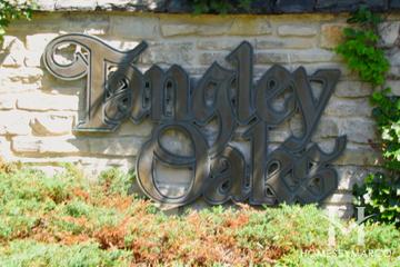 Tangley Oaks subdivision in Lake Bluff, IL