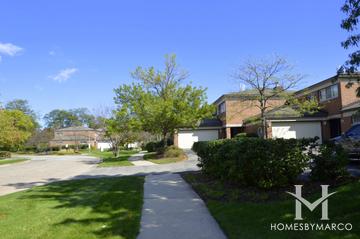Coromandel subdivision in Deerfield, IL