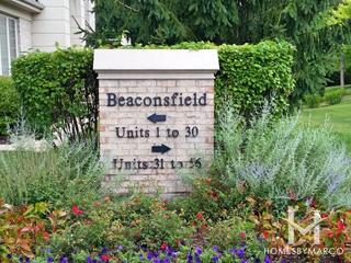 Beaconfield subdivision in Lincolnshire, IL