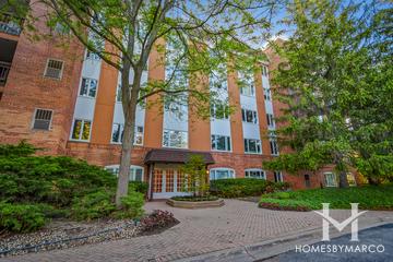 Rivershire subdivision in Lincolnshire, IL