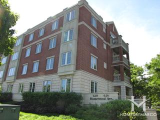 2000 Green Bay Road Condos building in Highland Park, IL