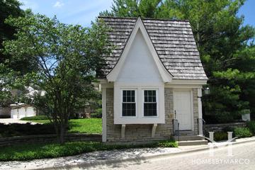 Hybernia subdivision in Highland Park, IL