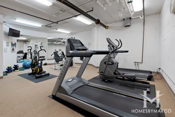 Legacy Club subdivision in Highland Park, IL