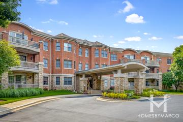 Legacy Club subdivision in Highland Park, IL