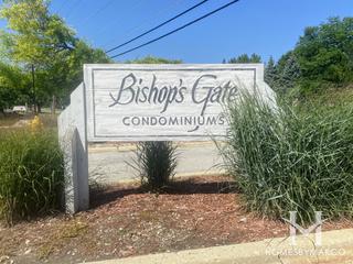 Photos of Bishops Gate subdivision in Northbrook, IL