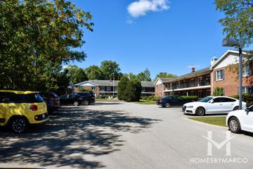 Cambridge Court building in Northbrook, IL