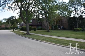 Cobblewood subdivision in Northbrook, IL