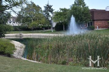Cobblewood subdivision in Northbrook, IL