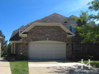 Cotswold subdivision in Northbrook, IL