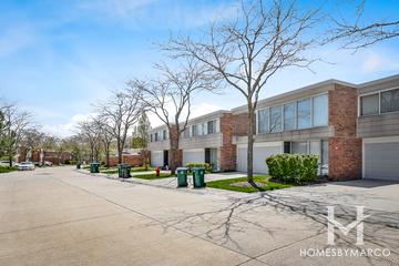 Courts of Northbrook subdivision in Northbrook, IL