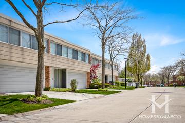 Courts of Northbrook subdivision in Northbrook, IL