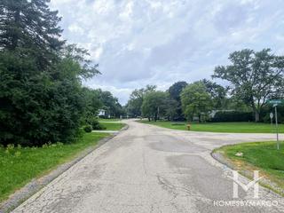 Glenbrook Countryside subdivision in Northbrook, IL