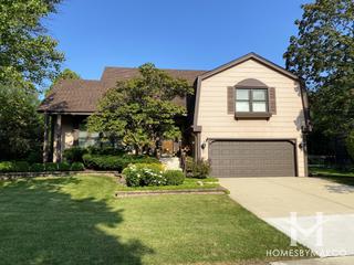 Huntington subdivision in Northbrook, IL