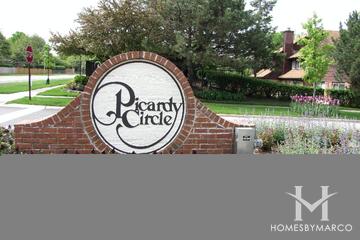 Picardy Circle subdivision in Northbrook, IL