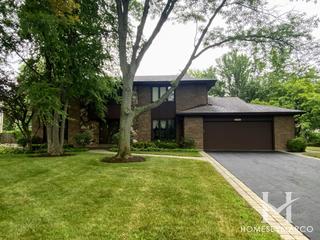 Stonegate subdivision in Northbrook, IL