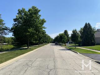Stonegate subdivision in Northbrook, IL