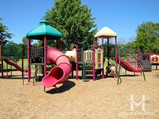 Glenlake Estates subdivision in Glenview, IL