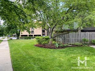 Valley Lo subdivision in Glenview, IL