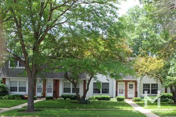 Country Club Condos building in Libertyville, IL