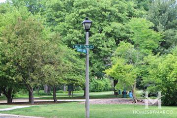 Country Club Condos building in Libertyville, IL