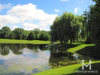 Creekside subdivision in Green Oaks, IL
