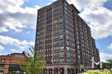 Arlington Town Square building in Arlington Heights, IL