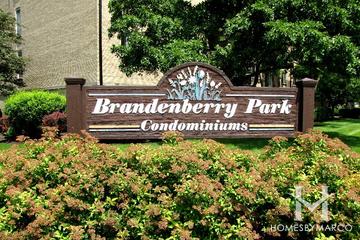 Brandenberry Park building in Arlington Heights, IL