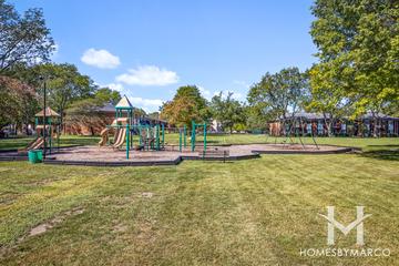 Brandenberry Park building in Arlington Heights, IL
