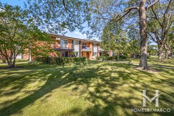 Brandenberry Park building in Arlington Heights, IL