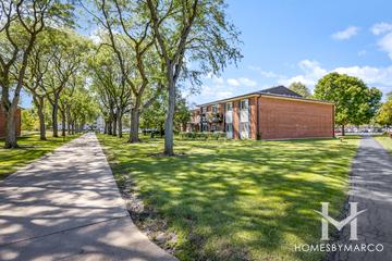 Brandenberry Park building in Arlington Heights, IL