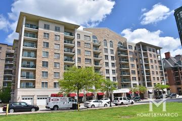 Campbell Courte building in Arlington Heights, IL